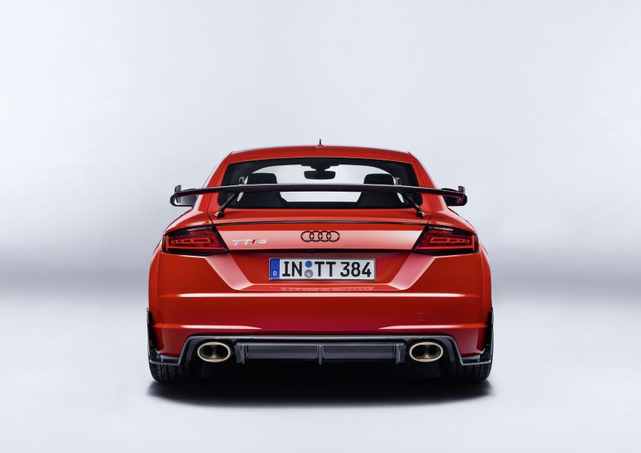  Audi TT RS Coupe Performance Parts (8S) 2017 года  (WW) (фото 2 из 16)